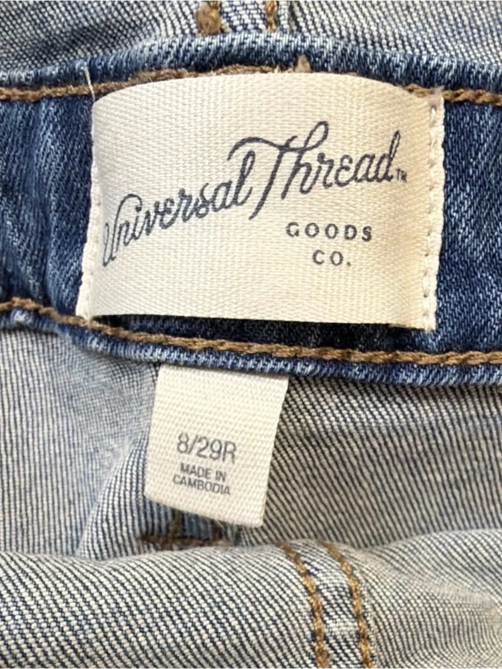 Universal Thread Women’s overall 8/29R blue, adjustable straps excellent con
